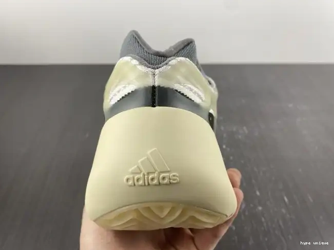 hype ID1674 Adidas Salt Yeezy Fade V3 700 0528